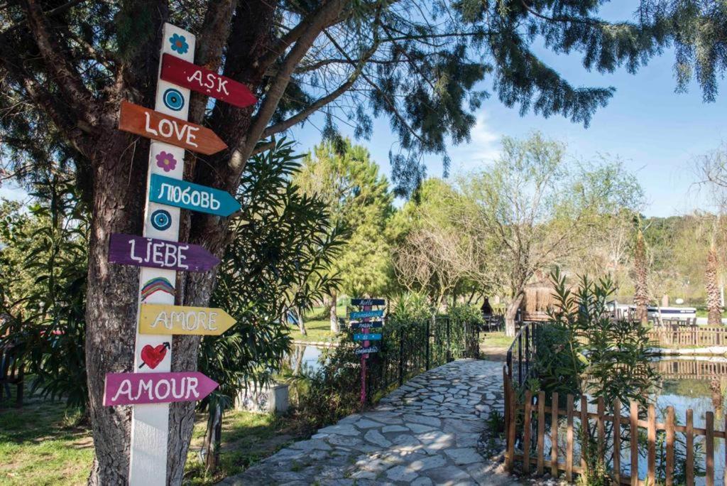 达拉曼Otantik Tas Ev住宿加早餐旅馆 外观 照片